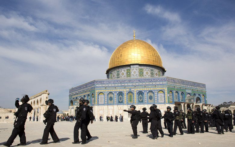 Jerusalem, mosquée et police israélienne DR
