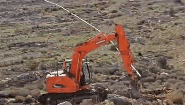 11/30/2023 — Les bulldozers de l'occupation poursuivent leurs travaux à Haris