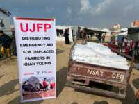 Au camp des paysans à Khan Younis :  fourniture de tentes et de repas, distribution de sacs de farine