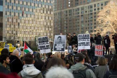 Mahmoud Khalil NYC detention protest 013 1536x1022 2 jpg La « lettre à Columbia » de Mahmoud Khalil depuis sa prison