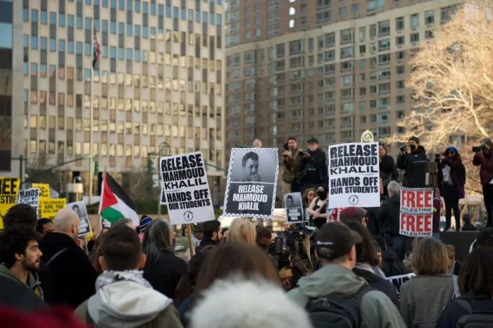 Mahmoud Khalil NYC detention protest 013 1536x1022 2 jpg La « lettre à Columbia » de Mahmoud Khalil depuis sa prison