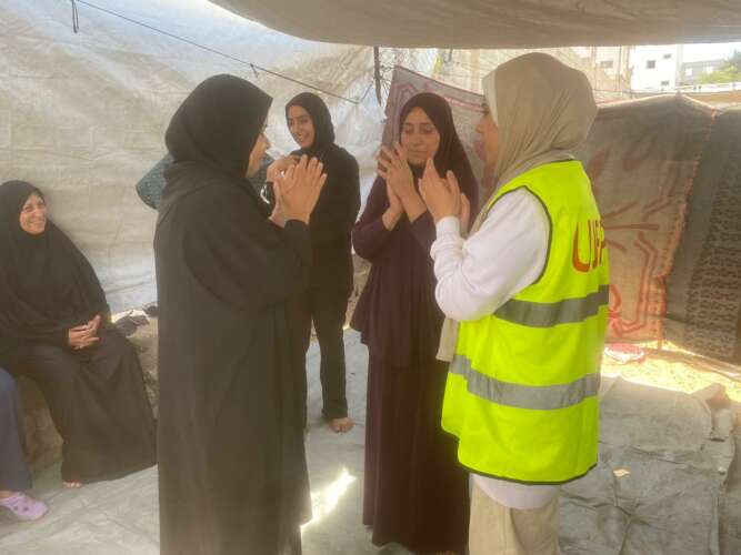Abu Amir 8 mai atelier psy femmes IMG 1629 Témoignage d'Abu Amir, le 11 mai 2025 (1) – Les femmes de Gaza nourrissent la faim par la patience