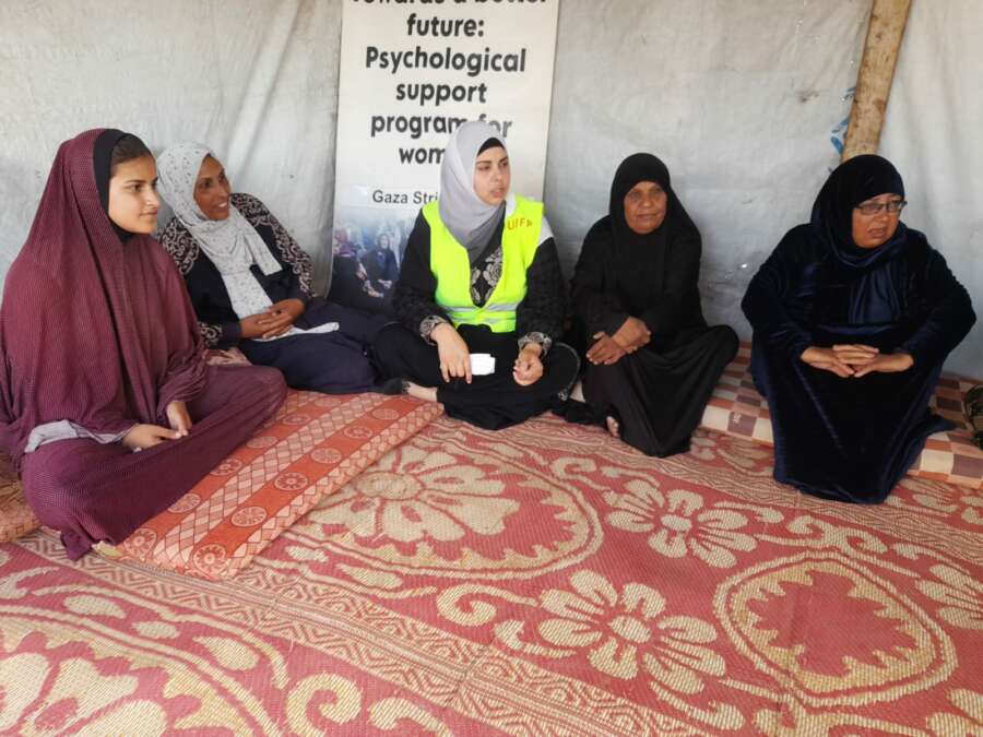 Témoignage d'Abu Amir, le 27 juin 2025 - Atelier de soutien psychologique pour les femmes à Deir al-Balah : « Semences d’espoir sur une terre de résilience : soin de soi et de la communauté pour un avenir meilleur » 2 Abu Amir 26 6 25 Atelier psy femmes 3IMG 3479 Témoignage d'Abu Amir, le 27 juin 2025 - Atelier de soutien psychologique pour les femmes à Deir al-Balah : « Semences d’espoir sur une terre de résilience : soin de soi et de la communauté pour un avenir meilleur »