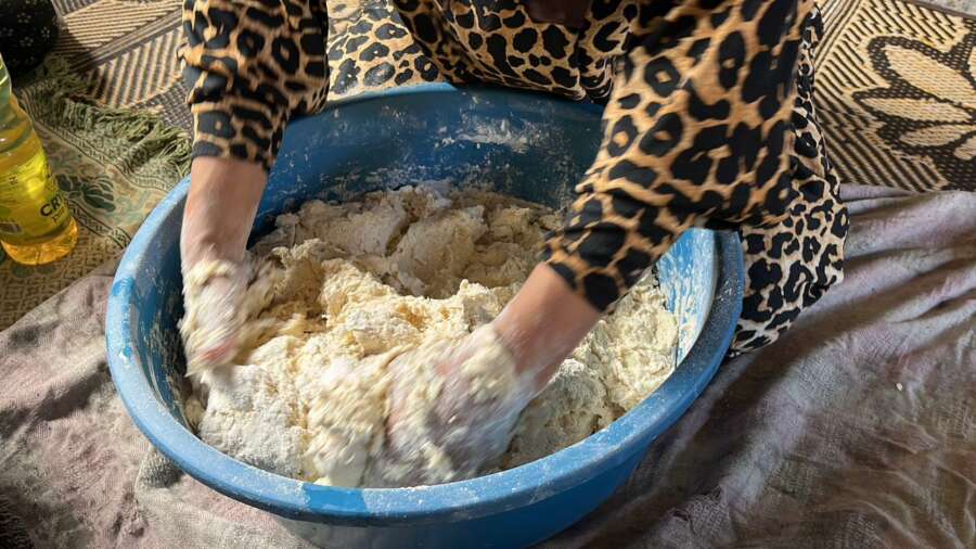 Témoignage d'Abu Amir, le 1er juillet 2025 – Quand le pain devient un vœu 5 Abu Amir 1 7 25 Distribution de pain 4 IMG 3821 Témoignage d'Abu Amir, le 1er juillet 2025 – Quand le pain devient un vœu