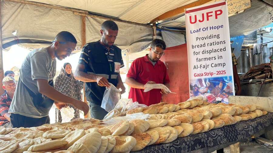 Témoignage d'Abu Amir, le 1er juillet 2025 – Quand le pain devient un vœu 8 Abu Amir 1 7 25 Distribution de pain 6 IMG 3829 Témoignage d'Abu Amir, le 1er juillet 2025 – Quand le pain devient un vœu