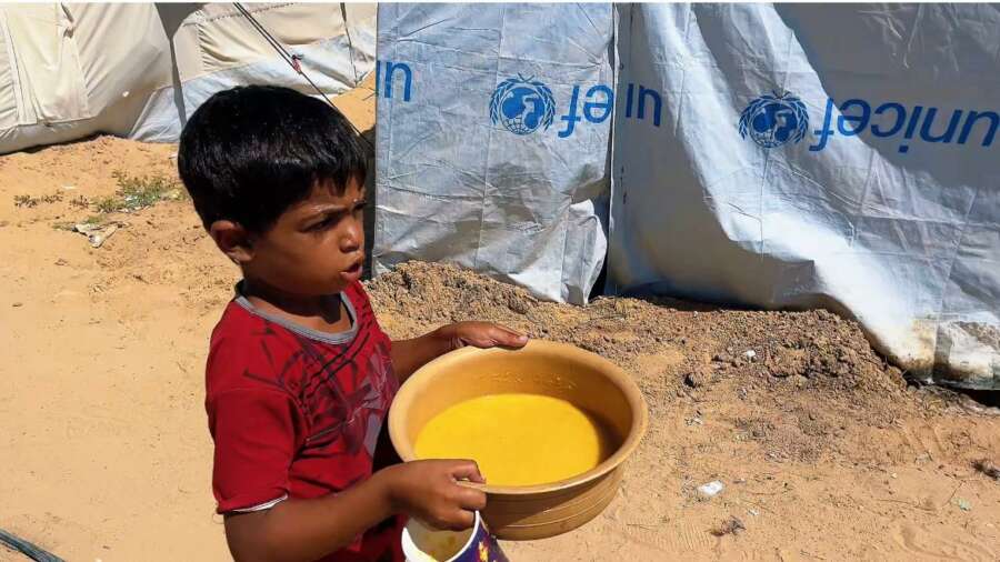 Témoignage d'Abu Amir, le 13 juillet 2025 – Une injustice persistante à Gaza fait face aux efforts humanitaires persistants des équipes UJFP 3 Abu Amir 13 7 25 Aide alimentaire 2 IMG 4096 Témoignage d'Abu Amir, le 13 juillet 2025 – Une injustice persistante à Gaza fait face aux efforts humanitaires persistants des équipes UJFP