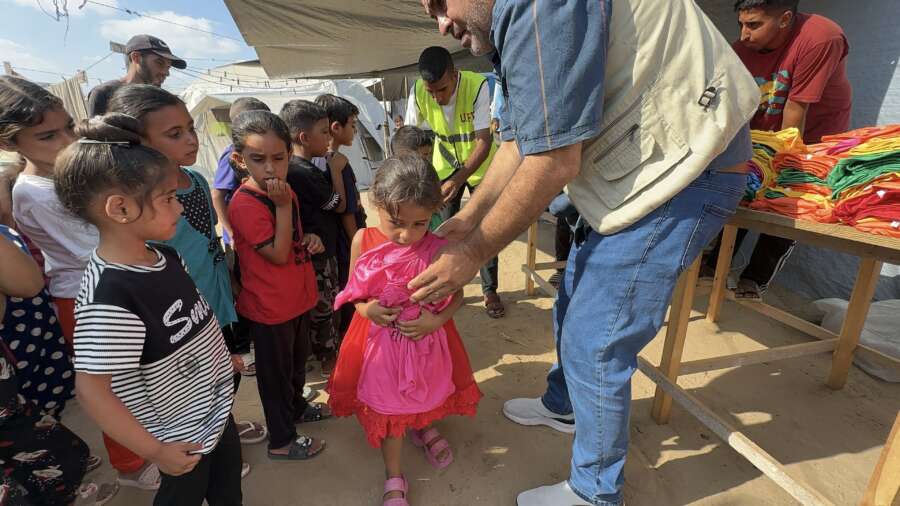 Témoignage d'Abu Amir, le 16 juillet 2025 – Distribution de vêtements d’été aux enfants des paysans du camp Al-Sumud 4 Abu Amir 16 7 25 Distribution de vetements enfants 3 IMG 4152 Témoignage d'Abu Amir, le 16 juillet 2025 – Distribution de vêtements d’été aux enfants des paysans du camp Al-Sumud