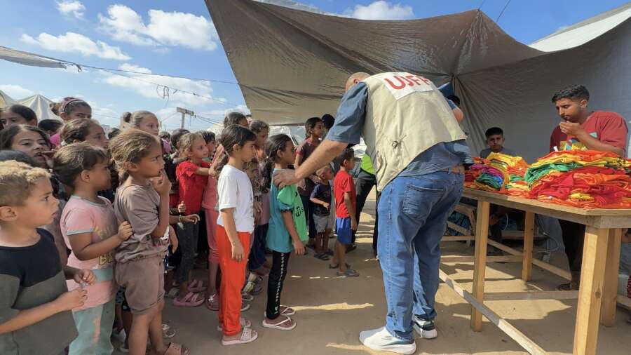 Témoignage d'Abu Amir, le 16 juillet 2025 – Distribution de vêtements d’été aux enfants des paysans du camp Al-Sumud 5 Abu Amir 16 7 25 Distribution de vetements enfants 5 IMG 4160 Témoignage d'Abu Amir, le 16 juillet 2025 – Distribution de vêtements d’été aux enfants des paysans du camp Al-Sumud