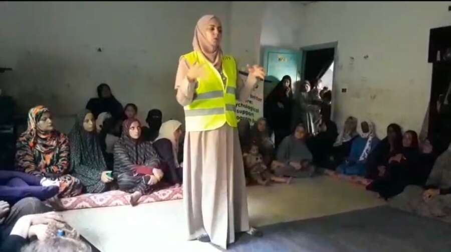 Témoignage d'Abu Amir, le 18 juillet 2025 – Gaza, nos pas, nos racines : soutien psychologique à Deir-al Balah 2 Abu Amir 17 7 27 atelier psy femmes 1 IMG 4383 Témoignage d'Abu Amir, le 18 juillet 2025 – Gaza, nos pas, nos racines : soutien psychologique à Deir-al Balah