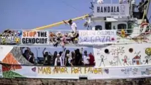 bateau de la flottile pour Gaza Handala Les passagers de l'Handala sur le point d'être knidappés par l'armée israélienne, dans les eaux internationales