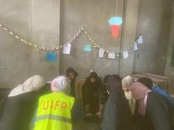 Abu Amir 16 8 25 ataliers psy femmes IMG 5278 Témoignage d'Abu Amir, le 16 août 2025 - Rapport détaillé sur l’atelier de soutien psychologique pour les femmes déplacées dans le camp Al-Isra – ville de Gaza