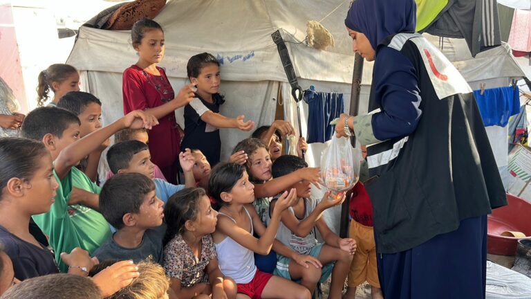 Témoignage d’Abu Amir, le 22 août 2025 – Déplacements forcés et accumulation des crises : un besoin urgent d’interventions humanitaires ! 2 enfants 768x432 1 Témoignage d’Abu Amir, le 22 août 2025 – Déplacements forcés et accumulation des crises : un besoin urgent d’interventions humanitaires !