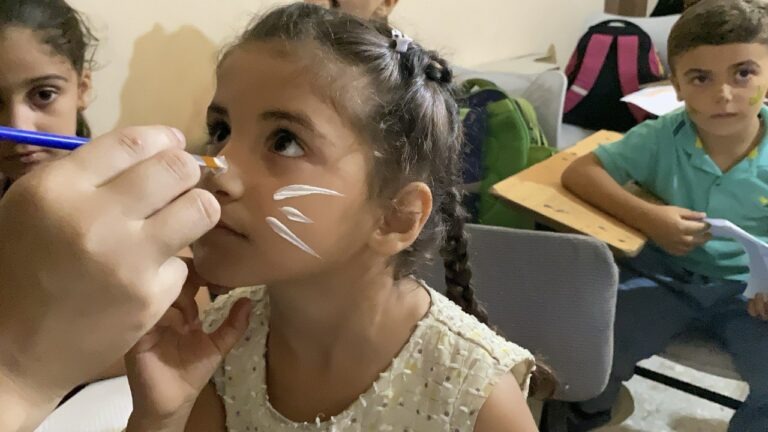 Témoignage d’Abu Amir, le 22 août 2025 – Déplacements forcés et accumulation des crises : un besoin urgent d’interventions humanitaires ! 3 enfants1 1 768x432 1 Témoignage d’Abu Amir, le 22 août 2025 – Déplacements forcés et accumulation des crises : un besoin urgent d’interventions humanitaires !