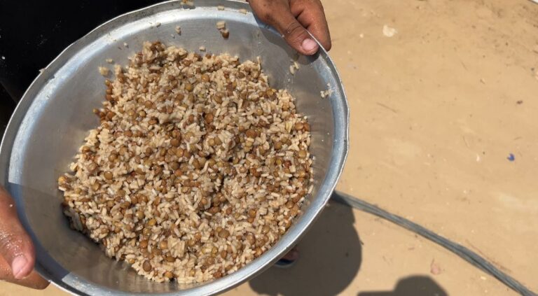 Témoignage d’Abu Amir, le 22 août 2025 – Déplacements forcés et accumulation des crises : un besoin urgent d’interventions humanitaires ! 7 repas1 768x423 1 Témoignage d’Abu Amir, le 22 août 2025 – Déplacements forcés et accumulation des crises : un besoin urgent d’interventions humanitaires !