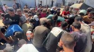 Témoignage d'Abu Amir, le 26 octobre 2025 - Rapport humanitaire sur la dégradation continue des conditions de vie dans la bande de Gaza et le rôle des équipes de l’UJFP dans l’aide quotidienne 26 Abu Amir 26 10 25 aide alimentaire repas IMG 2676 Témoignage d'Abu Amir, le 26 octobre 2025 - Rapport humanitaire sur la dégradation continue des conditions de vie dans la bande de Gaza et le rôle des équipes de l’UJFP dans l’aide quotidienne