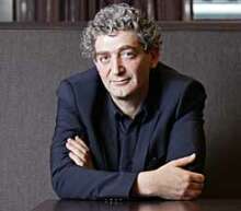 eyal sivan2 Macron dénonce les crimes de Vichy sans rompre avec le racisme d’État français et israélien