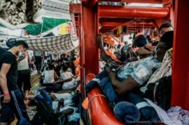 SOSMediOViking jpeg L'Ocean Viking demande, pour la quatrième fois, un port sûr pour les 572 rescapés à bord