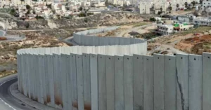 mur de l apartheid jpg Pétition : "Nous appelons au démantèlement du régime d’apartheid en Palestine historique"