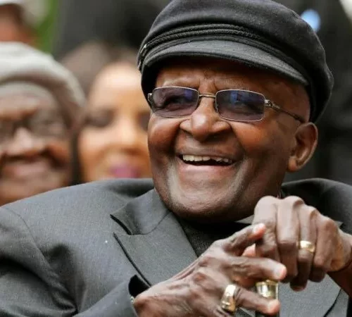 desmond tutu jpeg Hommage à Desmond Tutu, précieux soutien du peuple palestinien