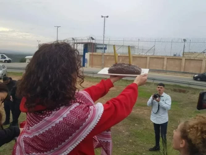 prisonnierespal jpeg Appel à solidarité avec les prisonnières palestiniennes de la prison de Damoun !