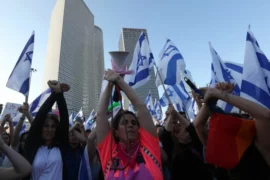 manif tel aviv2 jpg Panique dans la colonie. Les manifestations de Tel-Aviv vues par un Palestinien