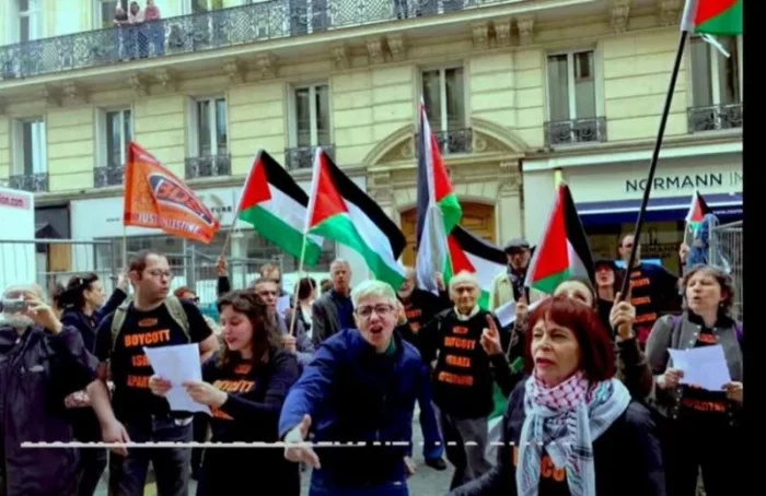 ChoreBDS jpg Chorée BDS France à l'AG d'AXA à Paris le 27/04/2023