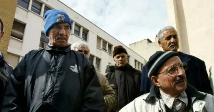 Vieux Maghrebins jpg Haro sur les maghrébins âgés !!