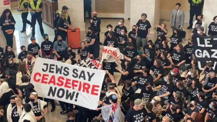 NotInYourName jpg Jewish Voice for Peace aux USA manifeste contre le génocide des Palestiniens