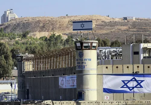 GL Gideon Levy : "Quand Israël maltraite les otages qu'il détient"