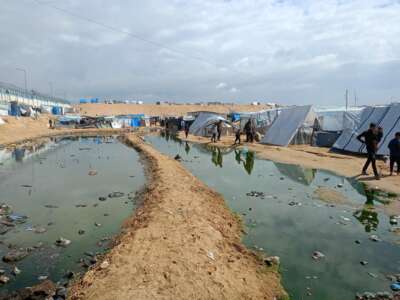 Al Mawasi 9 mars les egouts debordent 1 Témoignage d'Abu Amir, Gaza le 9 mars 2024