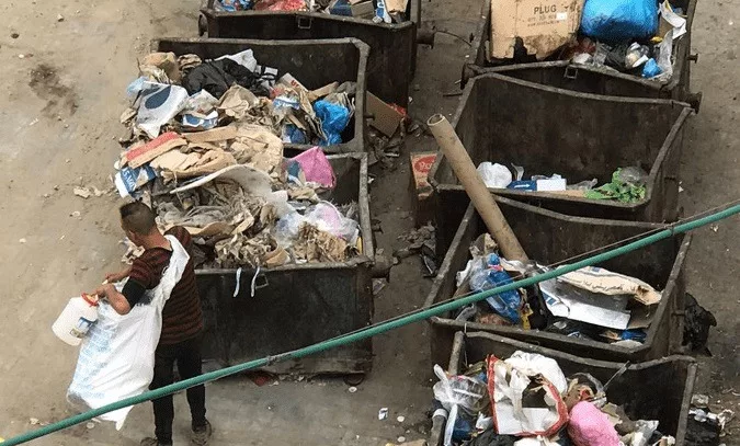 poubelles jpg Témoignage de Marsel, d'Ibn Sina, les 5 et 6 mars 2024