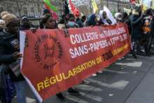 À Paris (20ème), manifestation pour la régularisation de tous les sans-papiers 2 regularisation À Paris (20ème), manifestation pour la régularisation de tous les sans-papiers