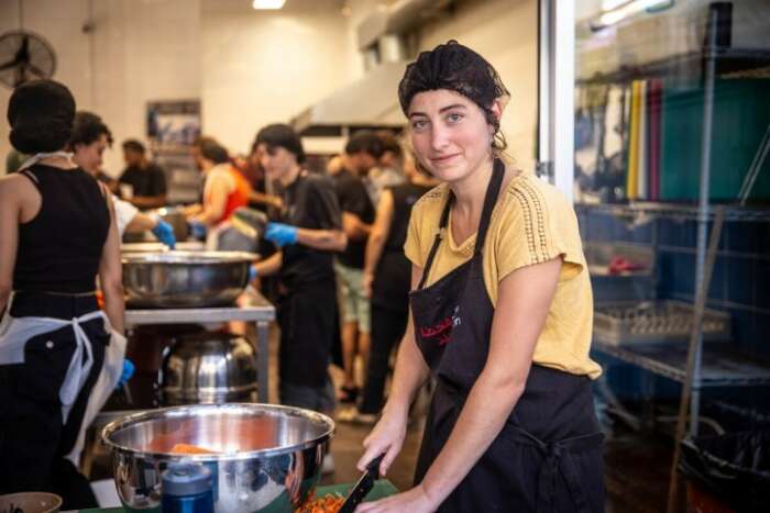 Libanvign Guerre au Proche-Orient : à Beyrouth, une cantine solidaire nourrit les déplacés