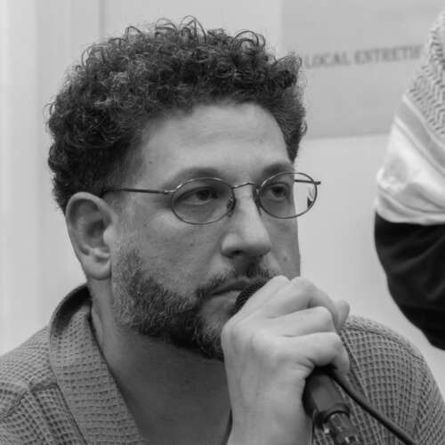 Olivier avec micro Le principal facteur d'identification entre Israël et les Juif·ves, c'est le sionisme