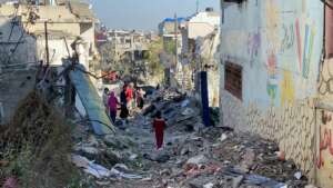 Ibn Sina 18 2 25 distribution de colis de nourriture nords de Gaza IMG 7586 Témoignage de Marsel du Centre Ibn Sina, le 18 février 2025 (suite) – Colis de secours pour les personnes déplacées dans les zones isolées du nord