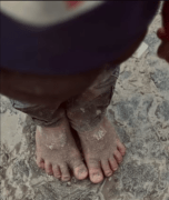 Abu Amir 24 2 25 pieds nus enfant Témoignage d'Abu Amir, le 24 février 2025 –  Le récit d’une femme, dans le vent de la douleur