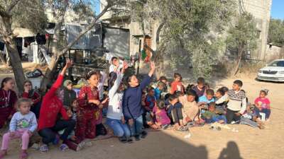 Abu Amir Enfants 3 mai 2025IMG 1190 1 Témoignage d'Abu Amir, le 4 mai 2025 - La continuité des actions menées par les équipes soutenues par l'UJFP relève de l’exploit ! Compte rendu