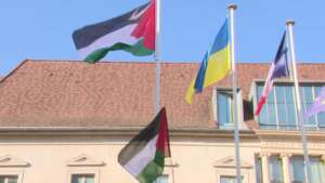 besancon drapeau palestine mairie Le drapeau palestinien pavoisant la mairie de Besançon