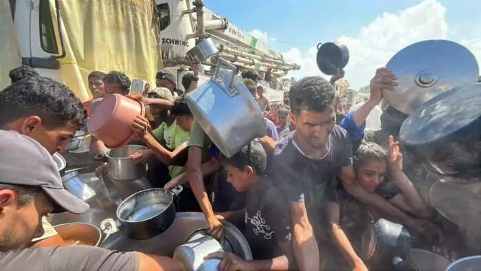 Abu Amir Aide alimentaire 3 IMG 4603 Témoignage d'Abu Amir, le 13 août 2025 - Largage de l’aide humanitaire… Tragédie humaine coûteuse et lutte contre la douleur