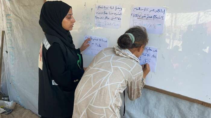 Abu Amir 12 9 25 proejt educatif 1 Farmers IMG 0276 Témoignage d'Abu Amir le 14 septembre 2025 - Rapport élargi sur la réalité de l’éducation à Gaza et l’importance des centres éducatifs affiliés à l’UJFP