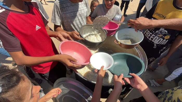 Abu Amir 21 9 25 Aide alimentaire 1 IMG 0652 Témoignage d'Abu Amir, le 21 septembre 2025 - Rapport élargi sur la situation humanitaire dans le sud de la bande de Gaza et les activités de secours de l’UJFP