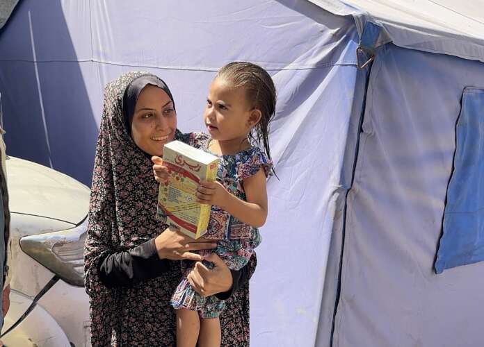 Abu Amir 6 10 25 Alimentation pour enfants 1 IMG 1413 1 Témoignage d'Abu Amir le 6 octobre - Gouttes d’espoir dans le camp Al-Hilal : l’initiative de l’UJFP pour nourrir les enfants déplacés