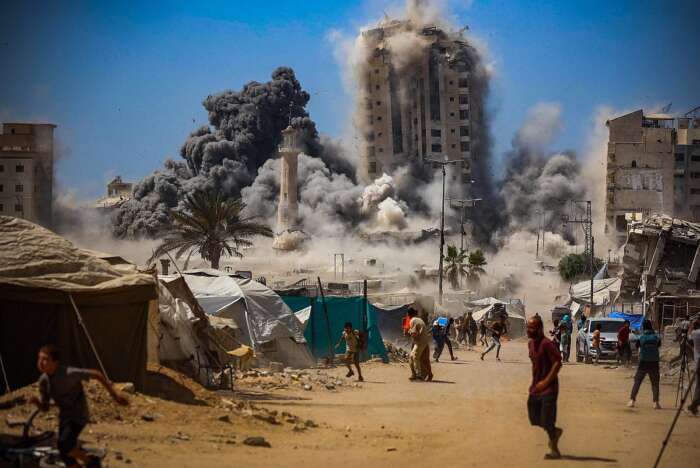 Destruction GazavilleF250905ALH04 1200x802 1 Témoignage d'Abu Amir, le 14 octobre 2025 - La Palestine dans le cœur des peuples malgré la douleur et la perte