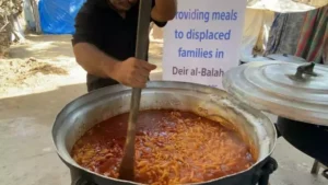 Abu Amir 9 11 25 aide alimentaire IMG 3431 scaled 1 800x450.jpg Témoignage d'Abu Amir, le 9 novembre 2025 - Jusqu'à la dernière marmite : un repas qui donne vie