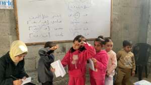 Témoignage d'Abu Amir, le 11 décembre 2025 - Une éducation qui continue de triompher à Gaza 42 Abu Amir 11 12 25 education IMG 5380 Témoignage d'Abu Amir, le 11 décembre 2025 - Une éducation qui continue de triompher à Gaza