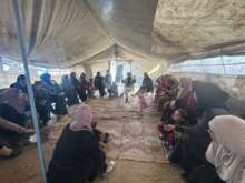 Table ronde de femmes dans une tennte - Gaza