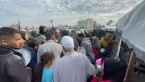 Témoignage d'Abu Amir, le 27 décembre 2025 - Gaza la guerre ne s’est pas arrêtée, l’action humanitaire non plus ! 20 distribution alimentaire jour de noel 25 IMG 5959 Témoignage d'Abu Amir, le 27 décembre 2025 - Gaza la guerre ne s’est pas arrêtée, l’action humanitaire non plus !