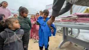 Abu Amir 28 1 26 aide humanitaire IMG 8936 Témoignage d'Abu Amir, le 28 janvier 2026 - Un hiver au chaud, de petits manteaux pour les enfants de Gaza