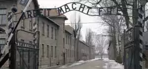 lieu auschwitz À l’heure des rafles, commémorer la libération d’Auschwitz