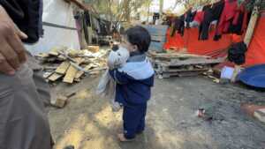 Abu Amir 6 3 26 distribution de vetements IMG 0353 scaled 1 Témoignage d'Abu Amir, le 6 mars 2026 - La situation quotidienne dans les camps de Déplacé.e.s